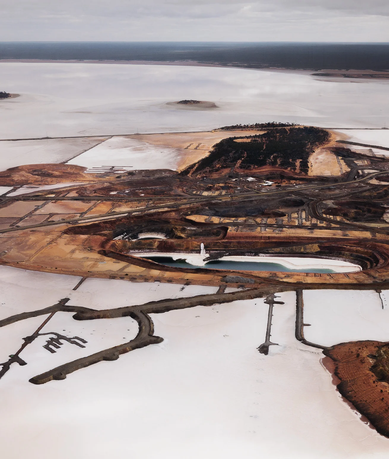EDWARD BURTYNSKY "SILVER LAKE OPERATIONS #3" AUSTRALIA, 2007