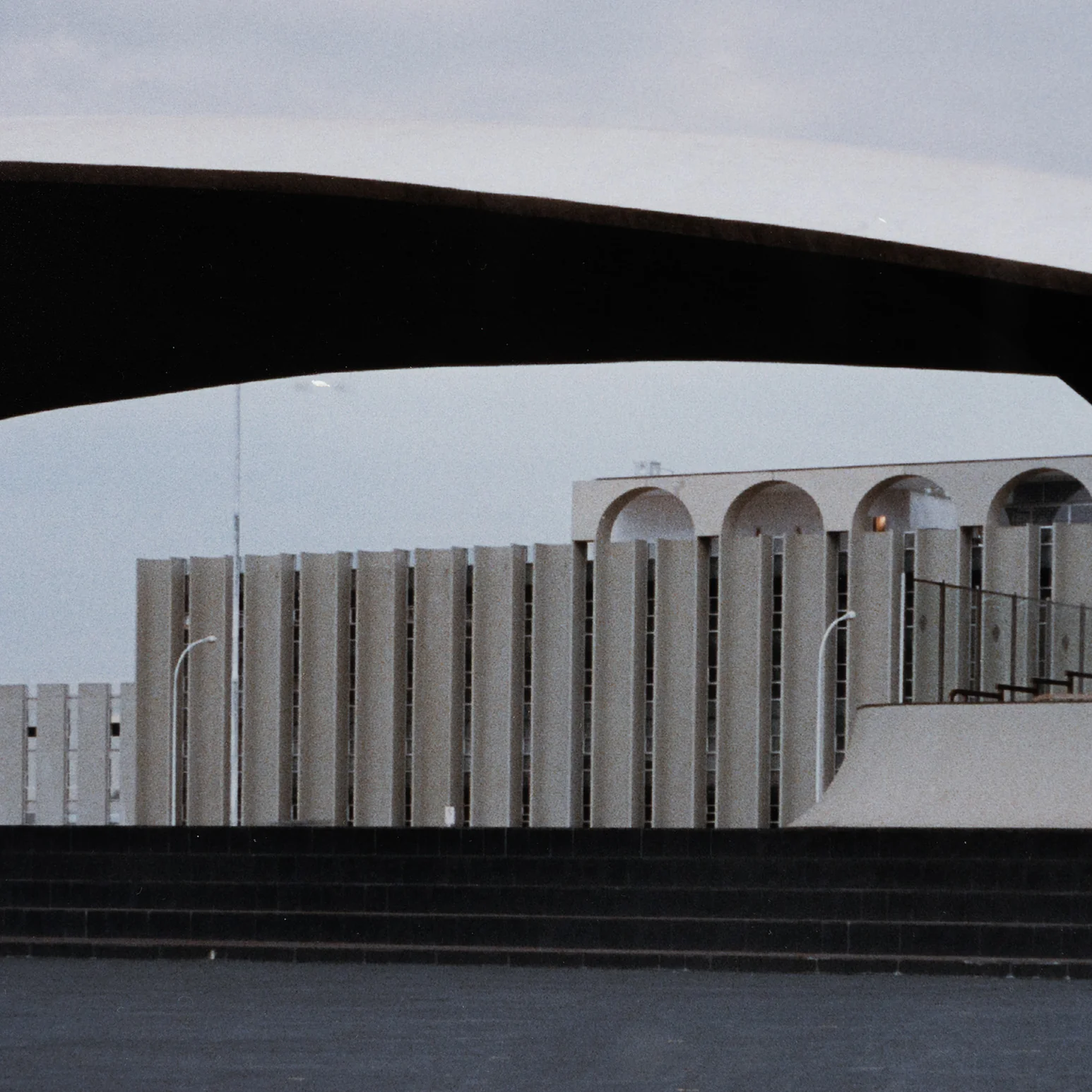 ROBERT POLIDORI "QUARTEL GENERAL DO EXERCITO, NO.1" 1998 - Image 7