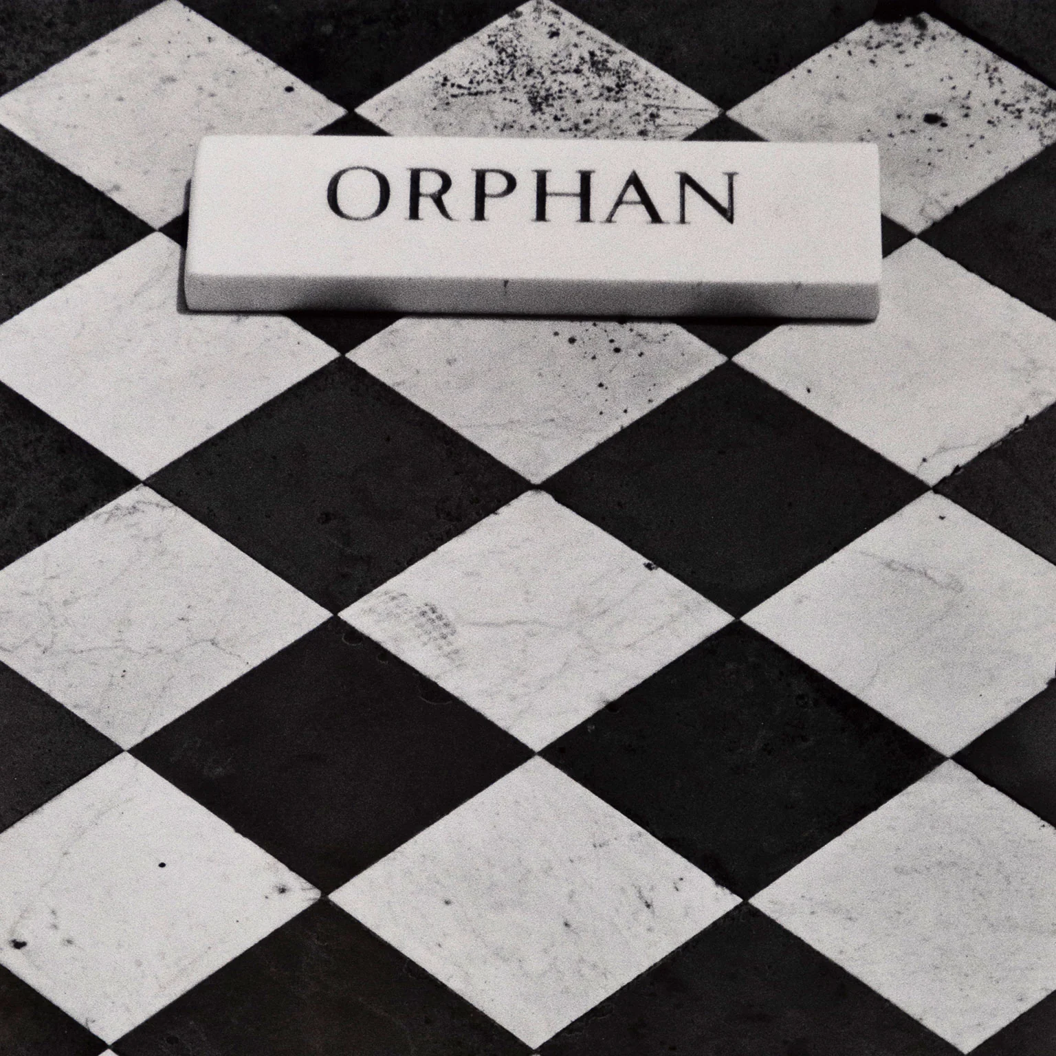 SOPHIE CALLE "ORPHAN" 1994 - Image 4