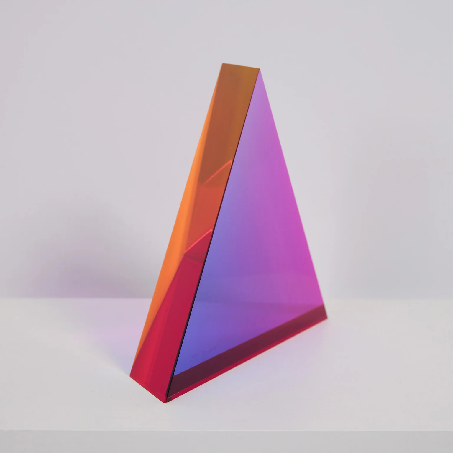 VASA MIHICH "MAGENTA RUSH TRIANGLE" 1993 - Image 3