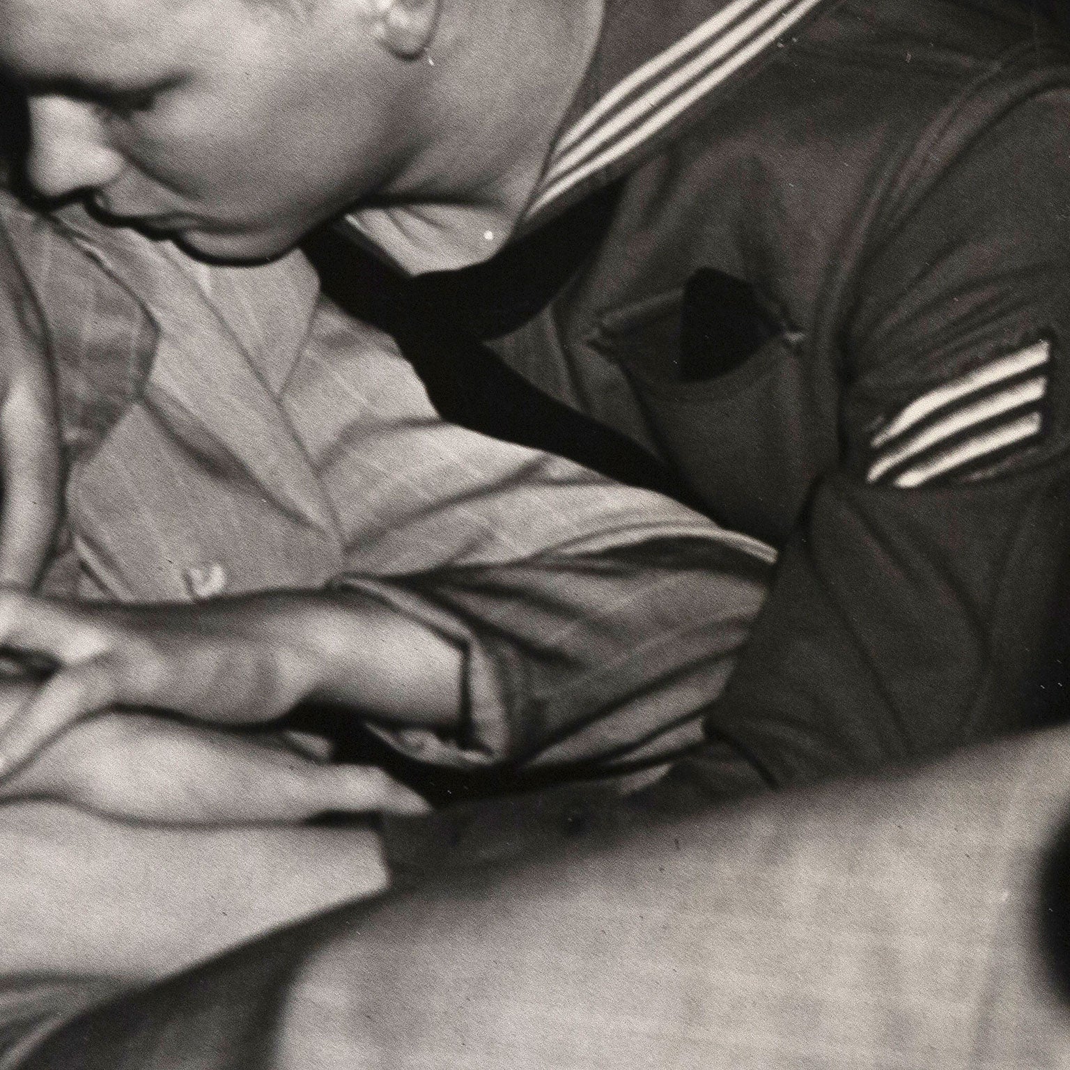 WEEGEE "SAILOR AND GIRL KISSING", C. 1943 - Image 8