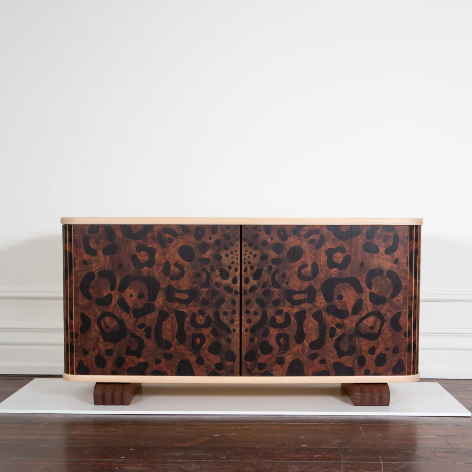 YORGO LIAPIS "JAGUAR CREDENZA" 2016 - Image 9